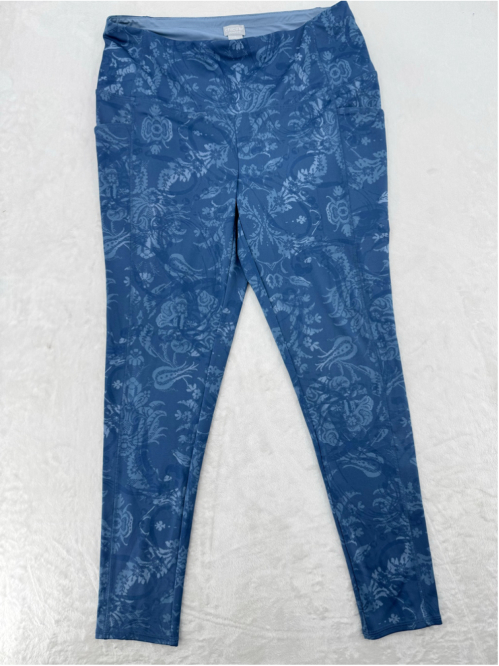 Chico's Zenergy Blue Floral Ankle Leggings with Thigh Pockets Size 2/12-14